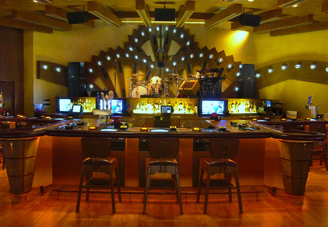 Formglas | Woodgrane™ | Gaming | Diamond Jo Casino | KGA Architecture | Dubuque, LA